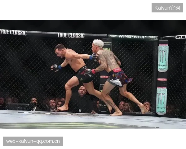 UFC狂潮再掀！三连击KO壮观上演，格斗迷必看盛事